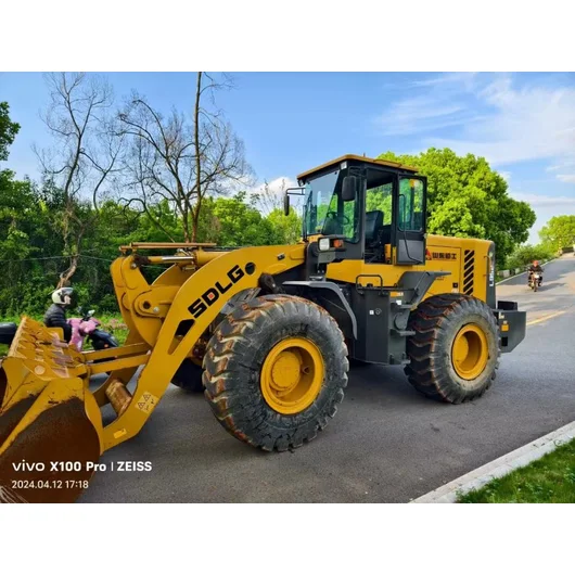 Shandong Lingong L952