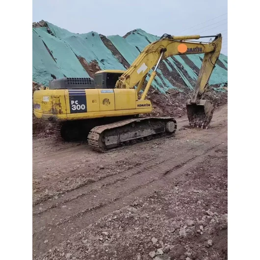 Komatsu PC300-7