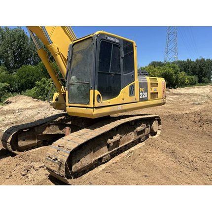 Komatsu PC220-8M0