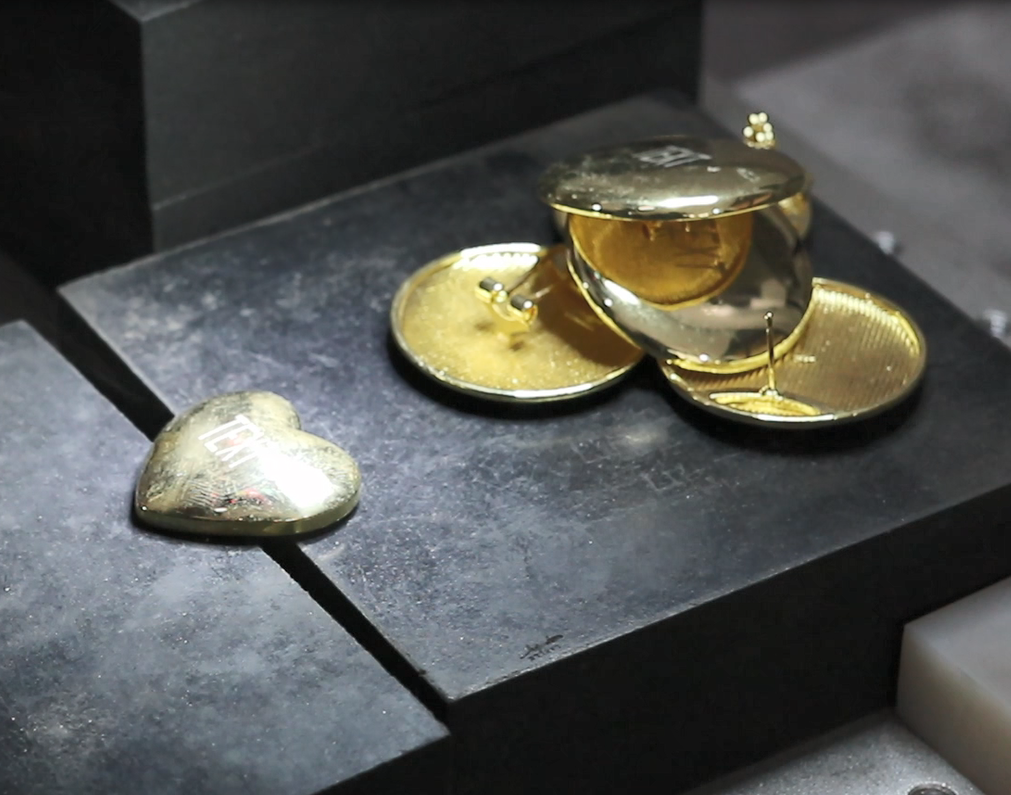 9,Brand with Your Logo