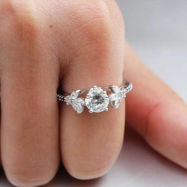 New copper jewelry, popular in Europe and America, zircon ring, hollow creative women's ring