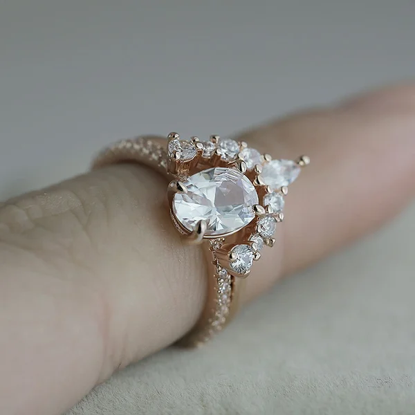 Japanese and Korean women's jewelry oval zircon set ring engagement ring rose gold plated micro inlaid zircon ring accessories