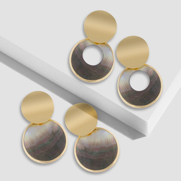 Stainless steel geometric round colored shell earrings female Japanese and Korean simple temperament earrings versatile jewelry erp71