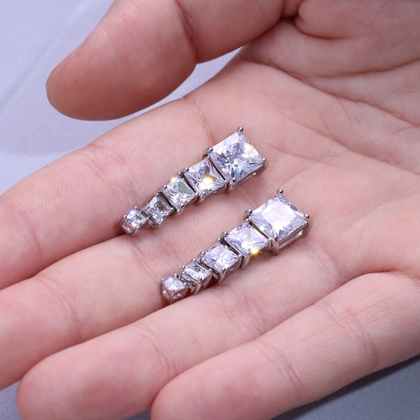 Hot-selling factory wholesale earrings classic four-claw AAA square diamond zircon earrings all-match real gold color preservation