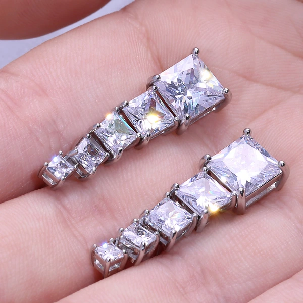 Hot-selling factory wholesale earrings classic four-claw AAA square diamond zircon earrings all-match real gold color preservation