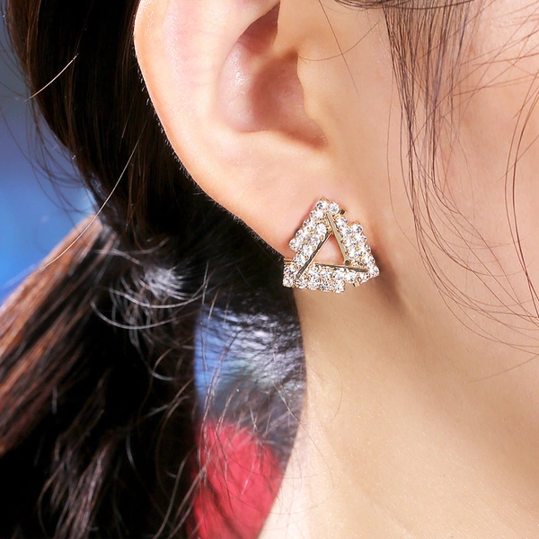 Hot selling earrings with copper and crystal, elegant and versatile triangular earrings, popular female jewelry