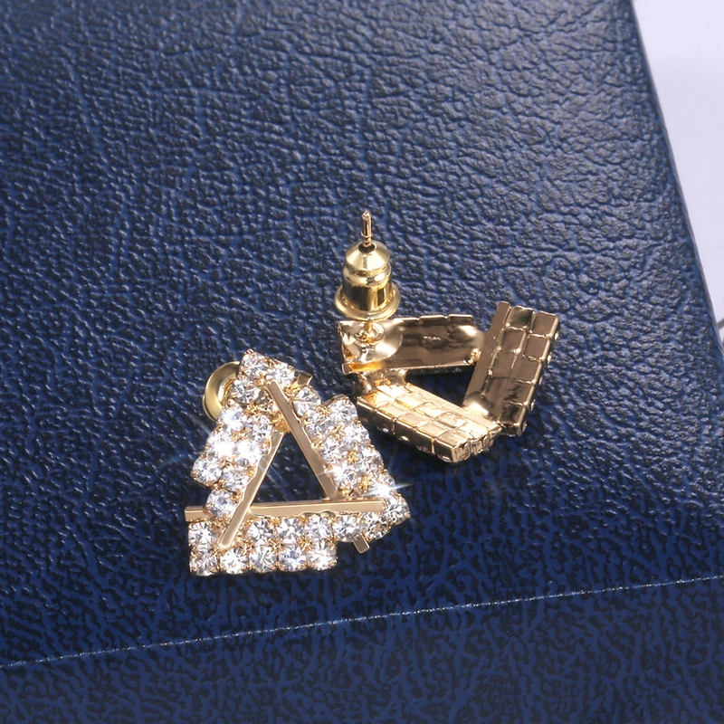 Hot selling earrings with copper and crystal, elegant and versatile triangular earrings, popular female jewelry