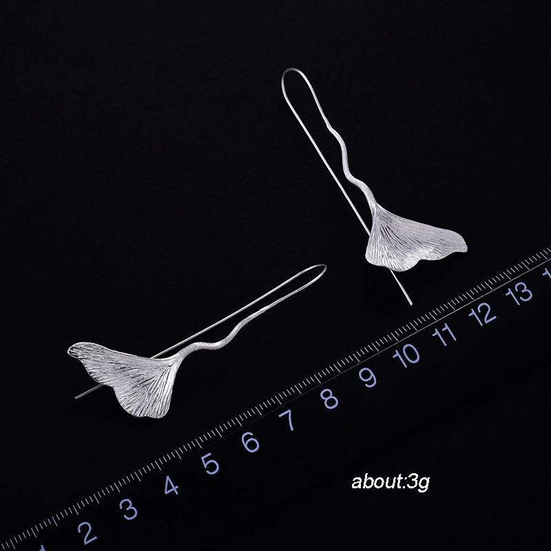 European and American hot selling new creative fashion elegant shape ginkgo leaf earrings for women natural all-match long earrings
