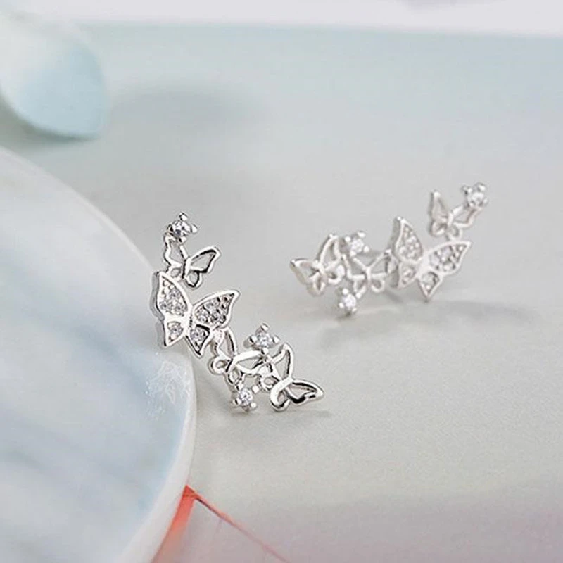   Hot selling small fresh campus style butterfly earrings with the same fashion trend earrings