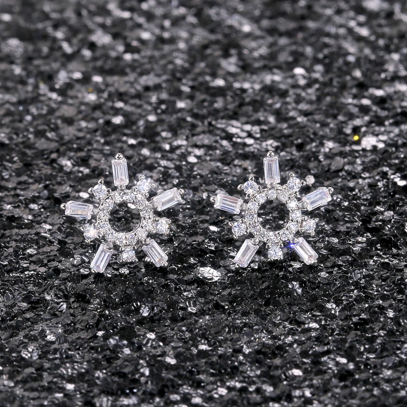  Hot selling new European and American simple and versatile diamond crystal flower earrings trendy girls earrings