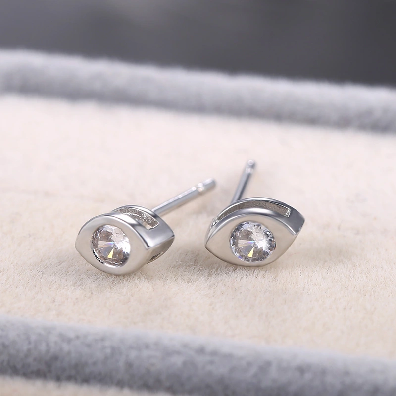   Japanese and Korean minimalist girls' personality all-match zircon spindle earrings real gold color-preserving daily clothing accessories