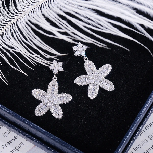   Hot selling new Korean sweet temperament girls full zircon flower earrings earrings high-end jewelry