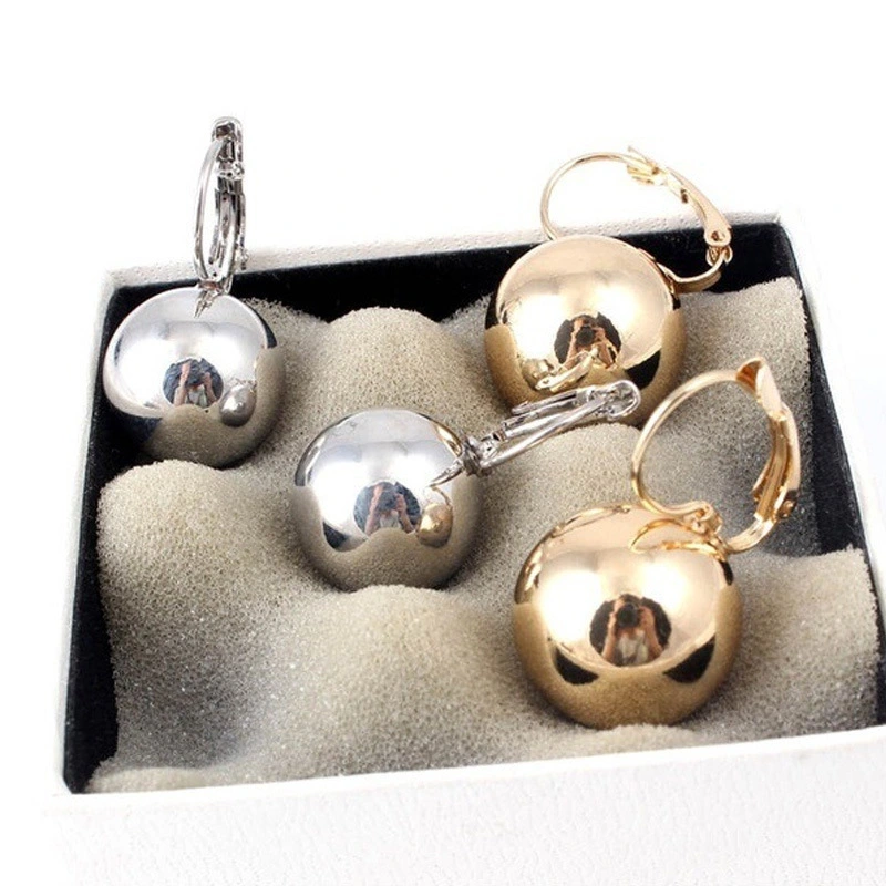 Korea's hot-selling creative, simple and exquisite spherical earrings, European and American temperament, the same style as the Internet celebrity women