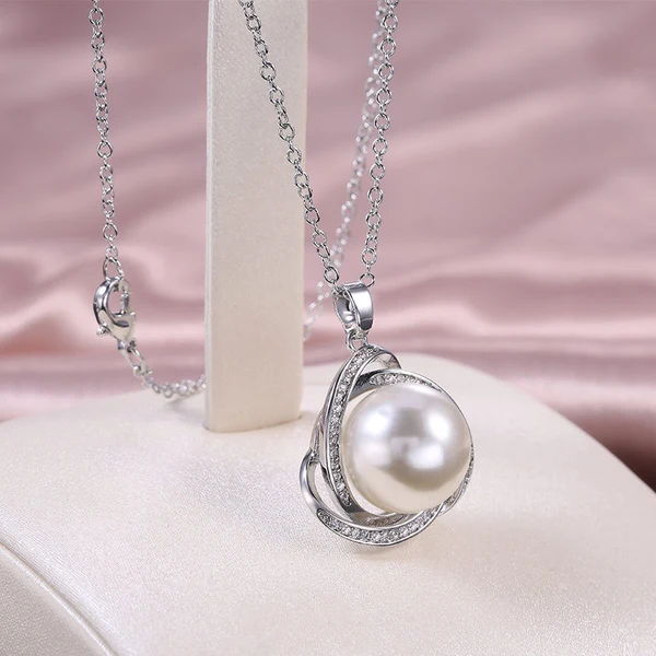 European and American hot selling new fashion simple artificial pearl flower necklace women's zircon jewelry spot