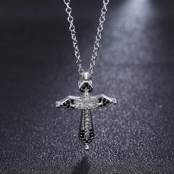 Hot selling European and American simple and versatile internet celebrity style couple style chain pendant zircon jewelry