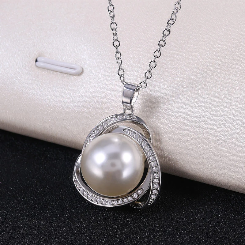 European and American hot selling new fashion simple artificial pearl flower necklace women's zircon jewelry spot