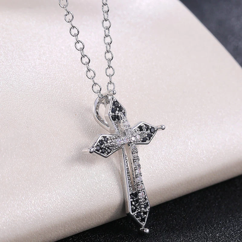 Hot selling European and American simple and versatile internet celebrity style couple style chain pendant zircon jewelry