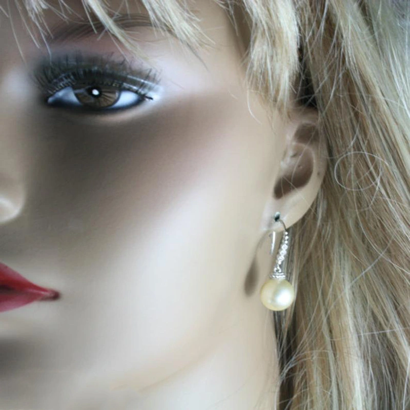 Ear jewelry Korean temperament Internet celebrity street shooting new recommended imitation pearl earrings for women simple and versatile earrings