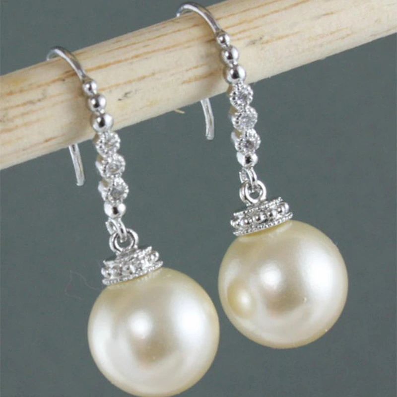 Ear jewelry Korean temperament Internet celebrity street shooting new recommended imitation pearl earrings for women simple and versatile earrings