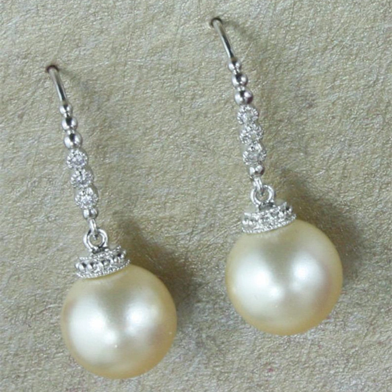 Ear jewelry Korean temperament Internet celebrity street shooting new recommended imitation pearl earrings for women simple and versatile earrings