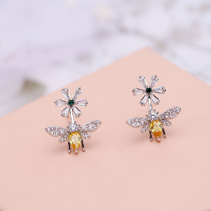Hot selling Korean fresh student bee earrings earrings Internet celebrity Dongdaemun jewelry earrings