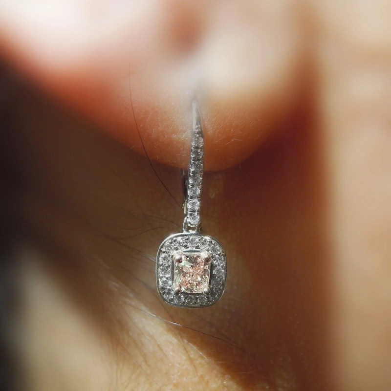   Hot selling new fashion European and American ladies' micro-encrusted diamond all-match ear clip earrings wholesale