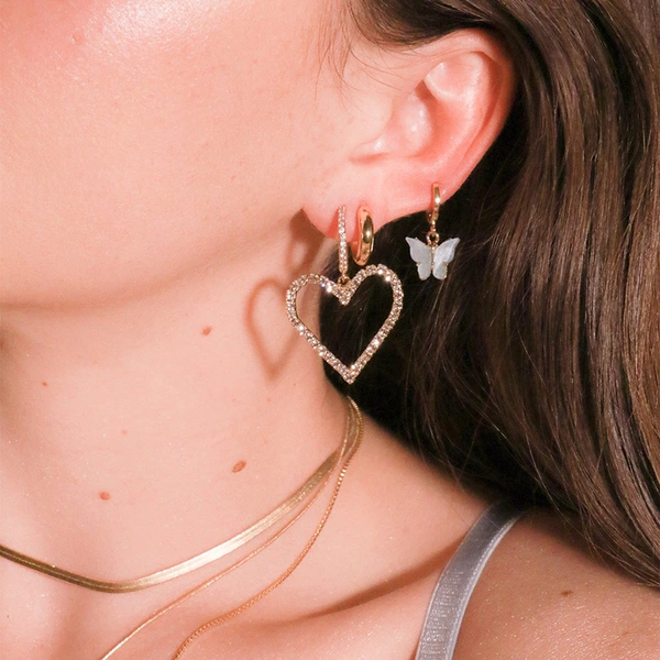  Earring accessories wholesale fashion simple heart-shaped large circle earrings party nightclub European and American style earrings