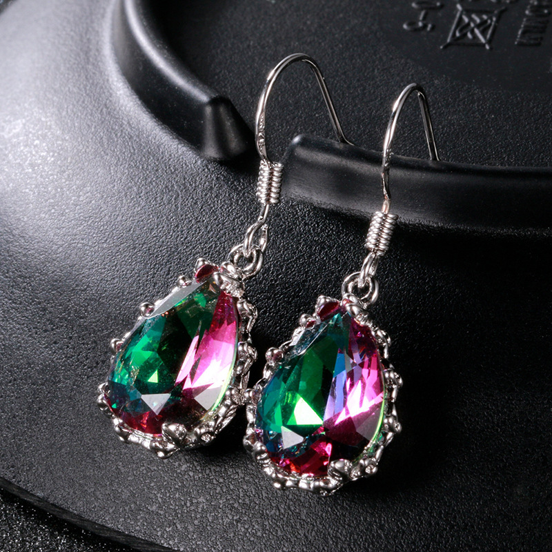 Best-selling earrings, classic vintage crystal-studded exquisite women's earrings, factory direct supply and wholesale