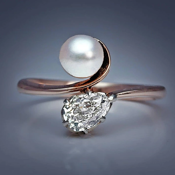 Hot-selling fashionable and unique women's ring with zircon imitation pearls, copper style simple ring jewelry