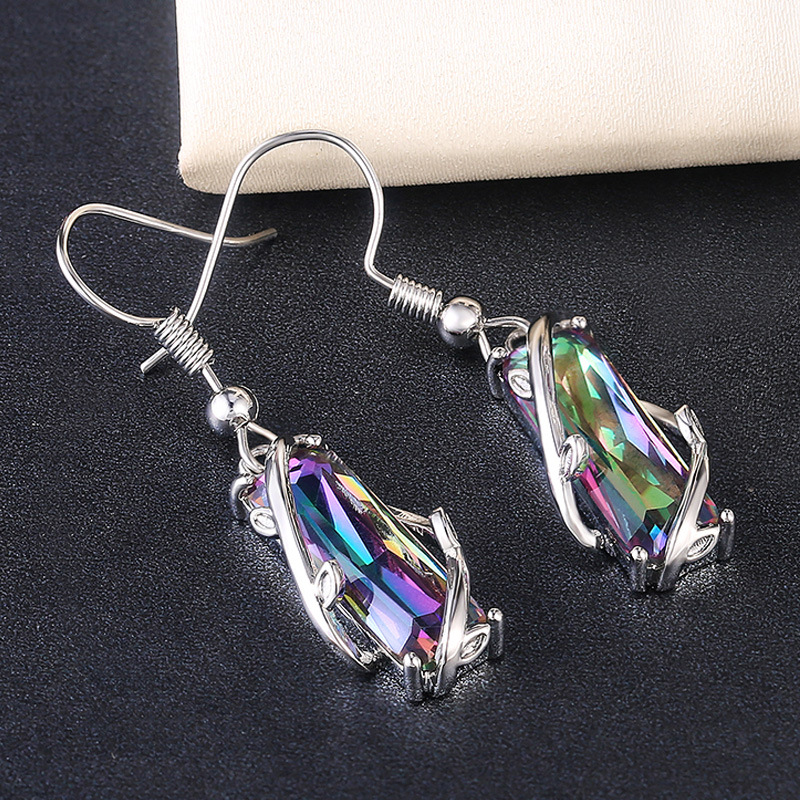 Creative hot-selling European and American colored zircon geometric copper earrings for women, factory direct supply and wholesale