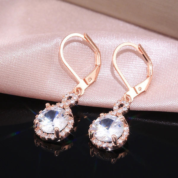   E-commerce recommends high-end atmospheric copper-plated zircon earrings, exquisite women's earrings jewelry wholesale