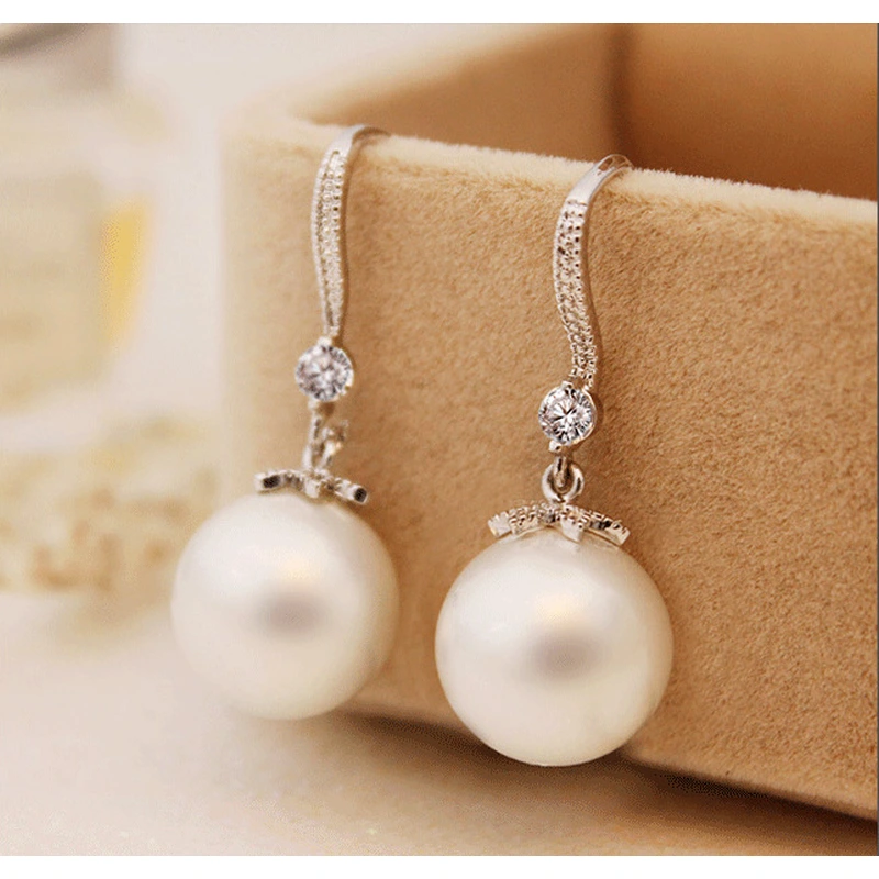 Korean temperament Internet celebrity hot imitation pearl earrings for women simple versatile earrings European and American earrings ear jewelry wholesale