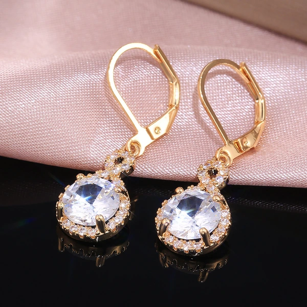   E-commerce recommends high-end atmospheric copper-plated zircon earrings, exquisite women's earrings jewelry wholesale