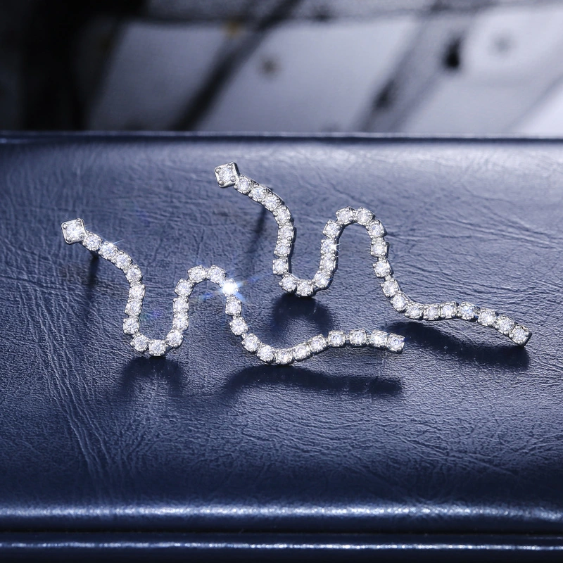   New style earrings, personalized fashion lines, long earrings, popular online celebrity fashion earrings wholesale