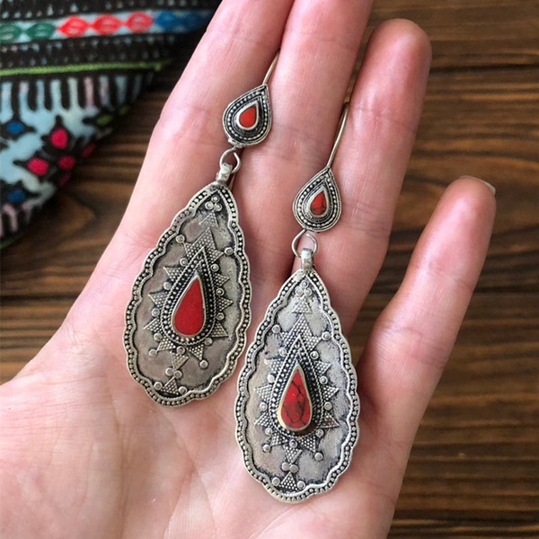   Jewelry hot sale retro style teardrop-shaped alloy women's earrings European and American earrings wholesale