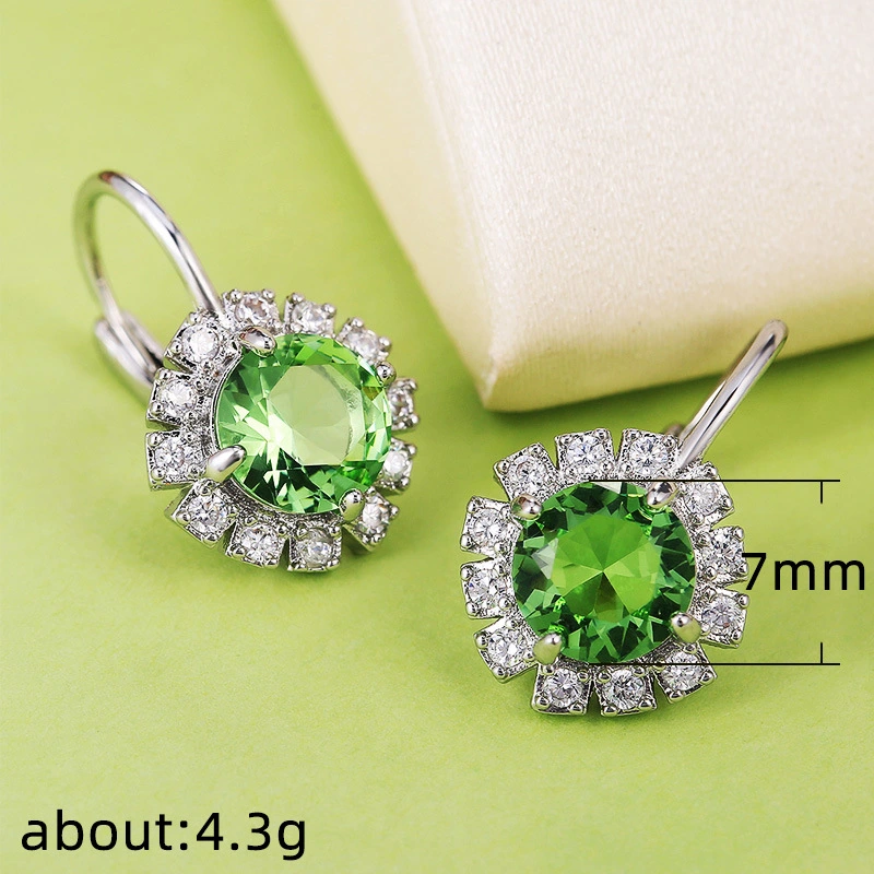 Hot Japanese and Korean exquisite women's earrings inlaid with zircon all-match ear clips student earrings wholesale direct sales