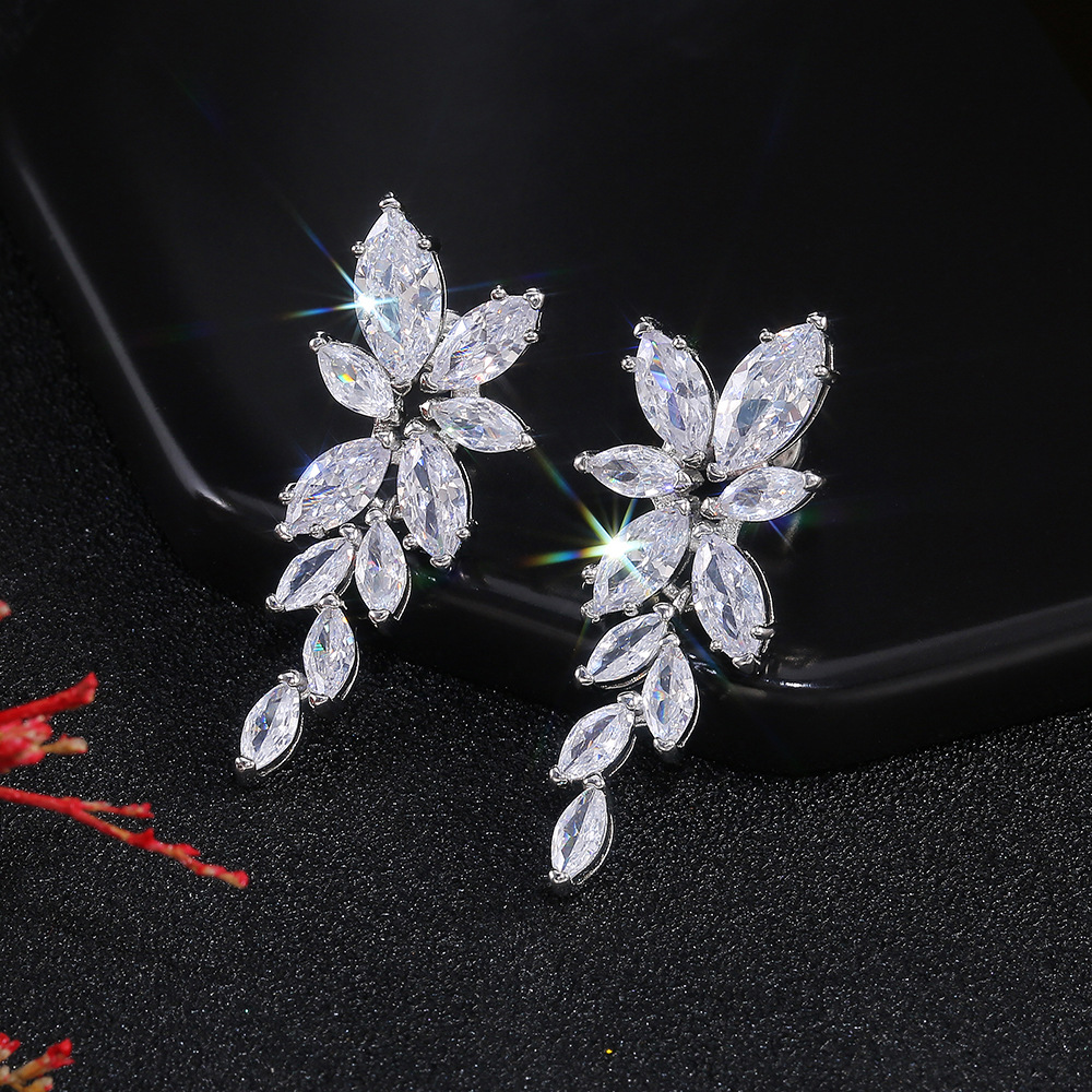 Hot selling new high-end atmospheric water drop zircon women's earrings e-commerce ear jewelry wholesale
