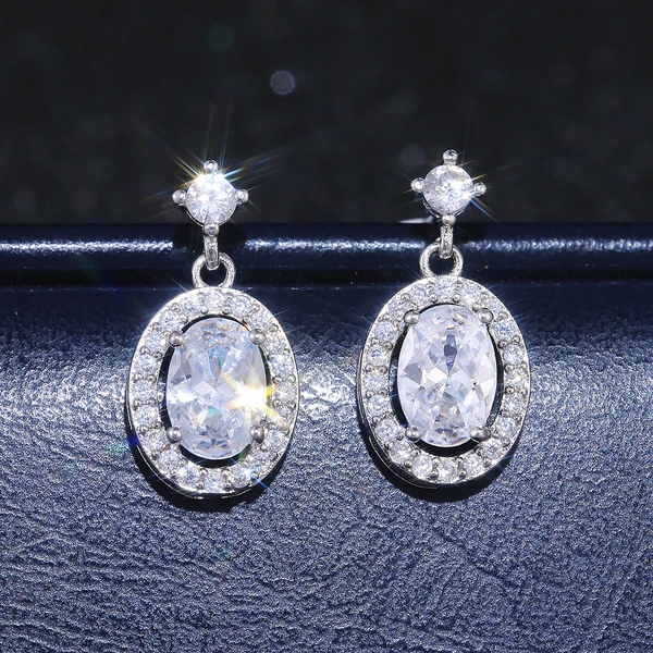    New style atmospheric versatile oval zircon copper earrings European and American temperament earrings wholesale