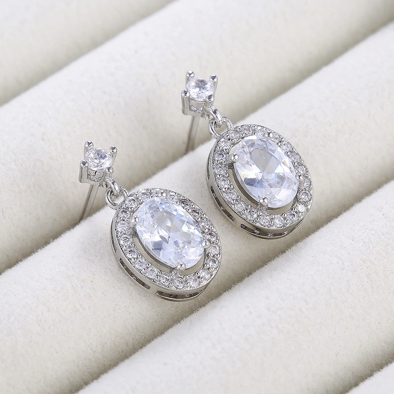    New style atmospheric versatile oval zircon copper earrings European and American temperament earrings wholesale