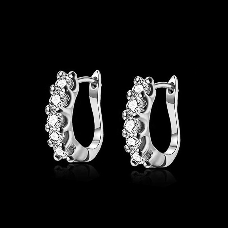 Japanese and Korean classic jewelry boutique fashion simple women's zircon earrings cute versatile earrings wholesale