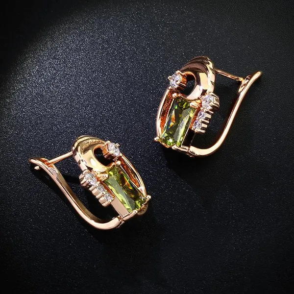 High-end French earrings 2023 new style Korean temperament Internet celebrity simple earrings earrings female erj68