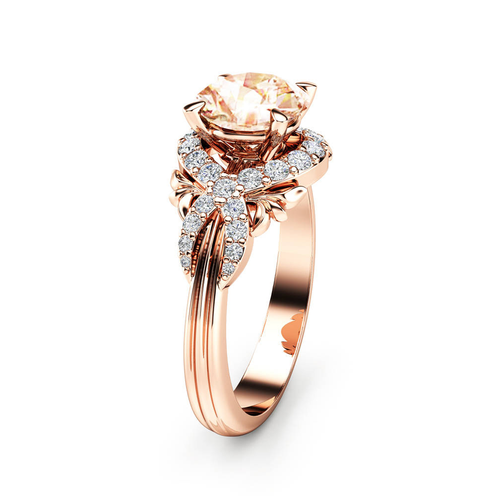 Hot selling new exquisite champagne color square diamond twisted ribbon women's ring copper plated rose gold micro inlaid zirconium