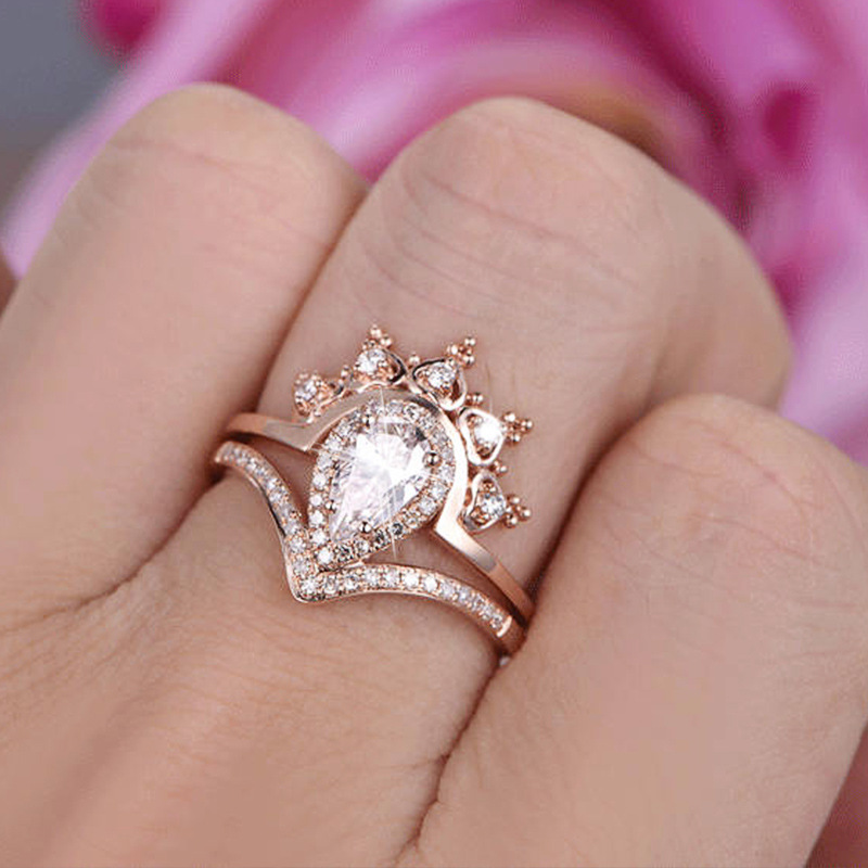   New exquisite Queen's crown ring copper plated rose gold zircon two-in-one ring