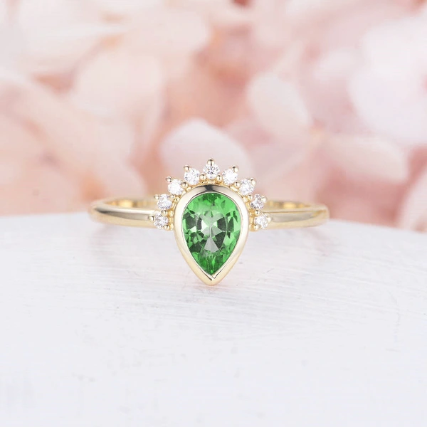 New hot selling European and American women's teardrop-shaped zircon ring popular fashion fresh jewelry wholesale