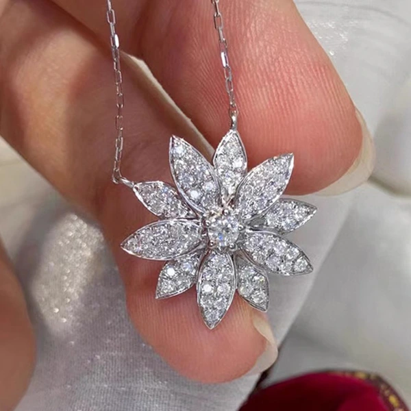 Elegant Daisy Earrings and Necklace Camellia Palace Style Luxury Retro Jewelry Floral Brilliant Set