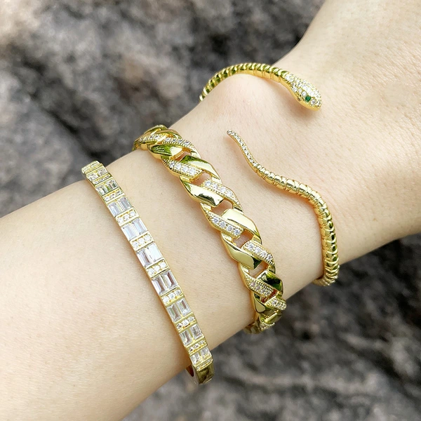 European and American personality exaggerated punk bracelet hip hop diamond snake bracelet female high-end light luxury jewelry brd18
