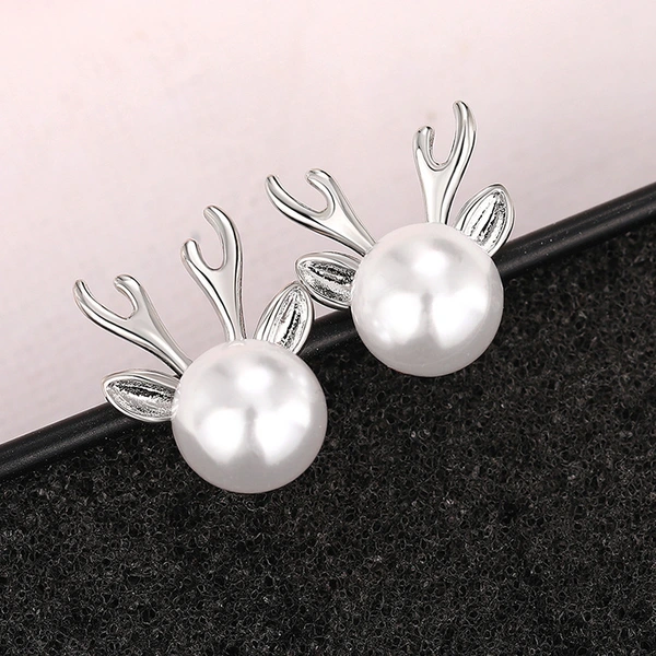  Cute Imitation Pearl Lady Antler Earrings Women Fashionable and Popular Earrings Christmas Matching Jewelry Gift