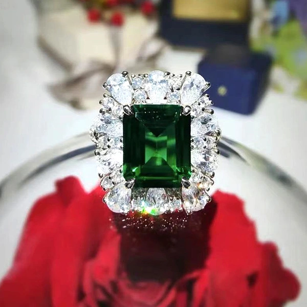 Dazzling full diamond emerald peacock green ring plated with white gold stacking zircon ring light luxury hot selling hand jewelry