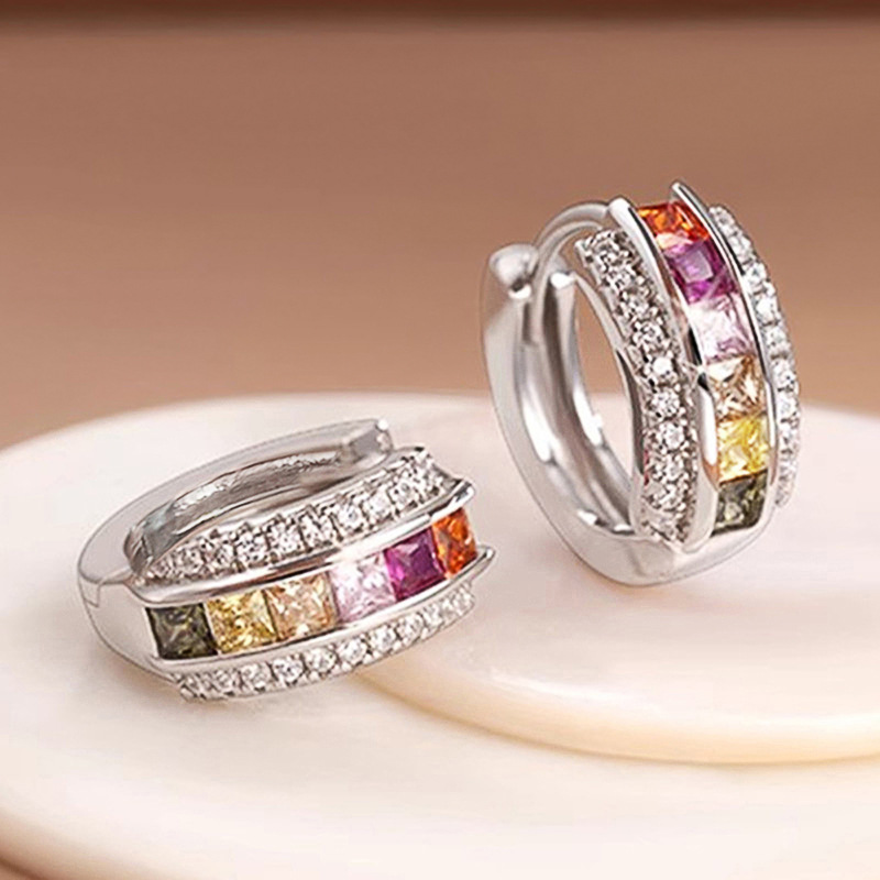 European and Korean new geometric earrings for women, square inlaid zircon jewelry, daily matching, elegant and simple accessories