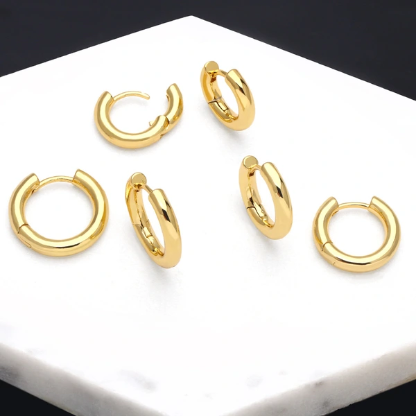 New style earrings simple geometric circle ear buckle copper plated 18K gold European and American style earrings female era085